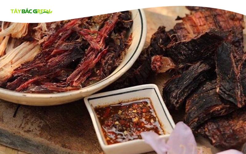 Cách làm chẩm chéo chấm thịt trâu gác bếp