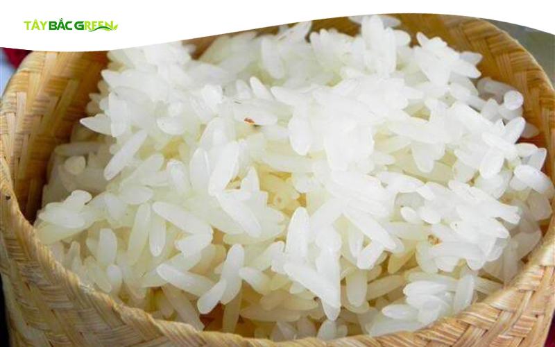 Xôi gạo nếp nương ngon, thơm và dẻo mềm hơn so với xôi gạo nếp thường