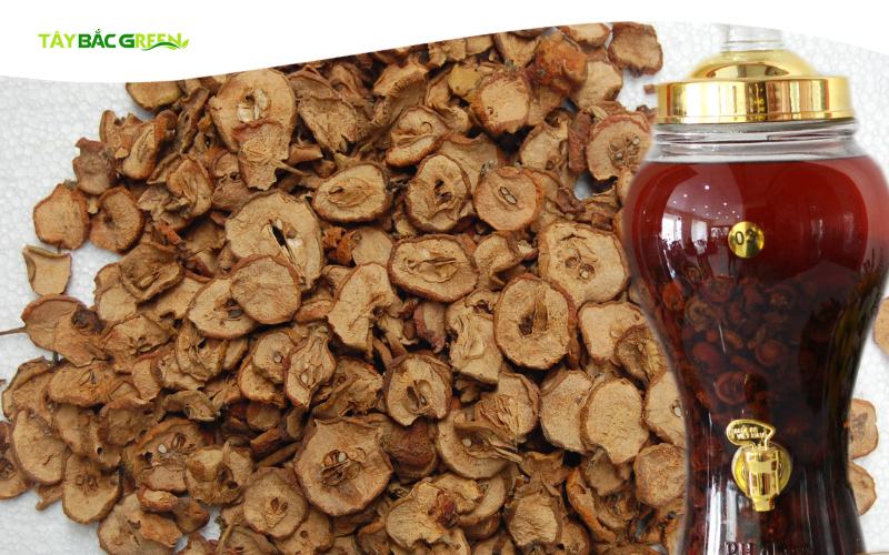 Ngâm rượu táo mèo khô