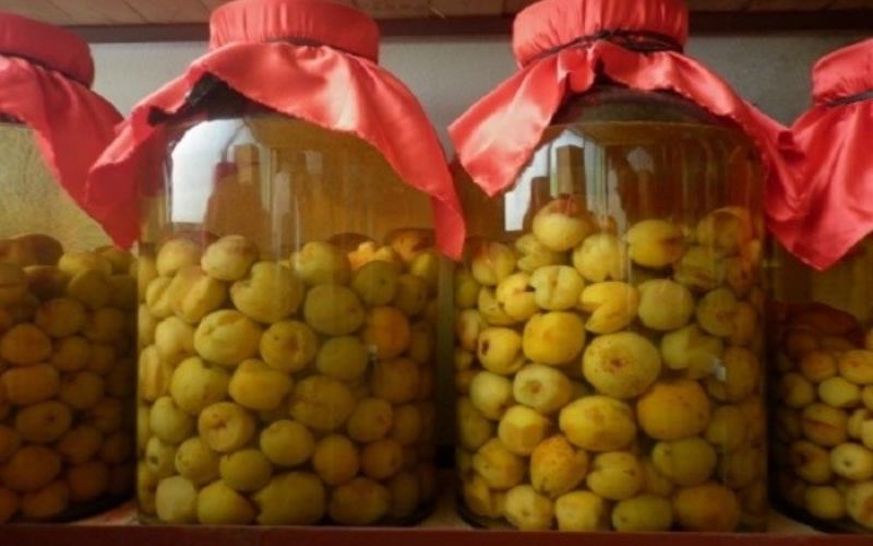 Cách Ngâm Rượu Táo Mèo Chuẩn Vị Của Người Tây Bắc