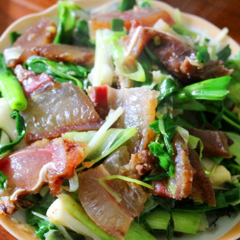 thịt lợn gác bếp nấu món gì