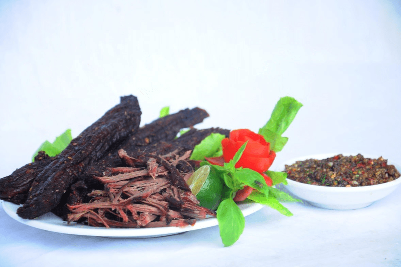 cách ăn thịt trâu gác bếp